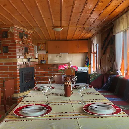 Zlatkova House * コプリフシティツァ